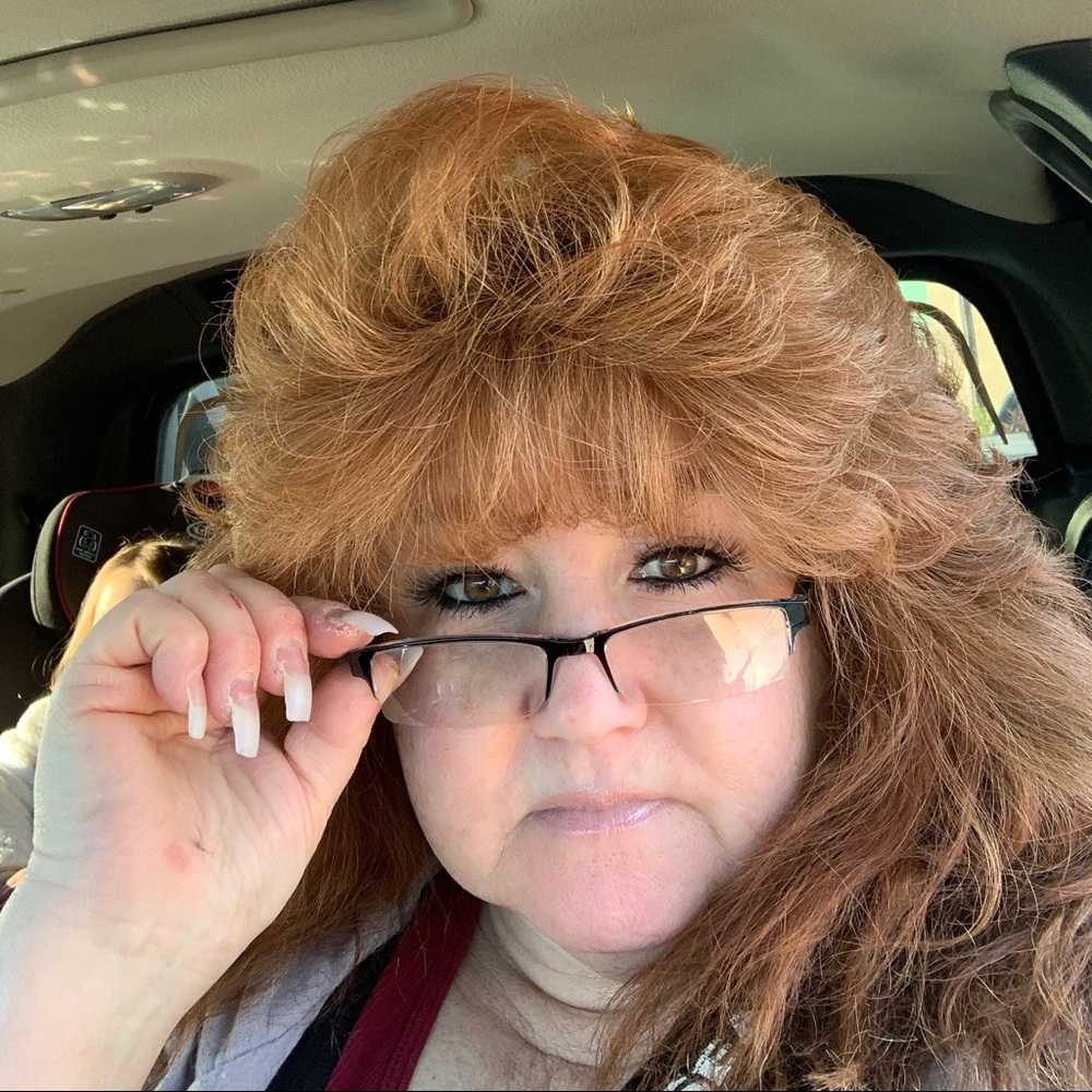 Meet your Posher, Myrna